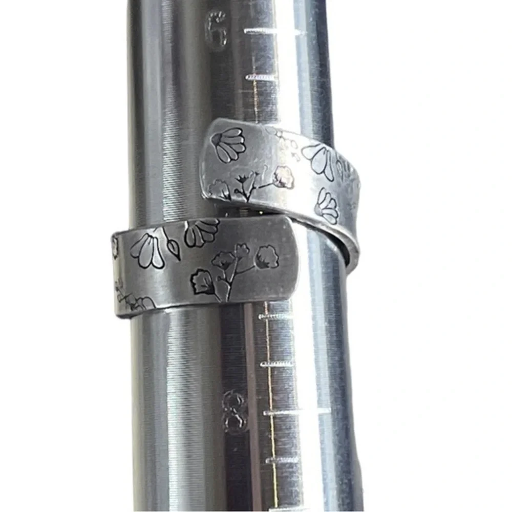 Handmade 7 stamped floral adjustable silver hypoallergenic aluminum wrap‎ ring